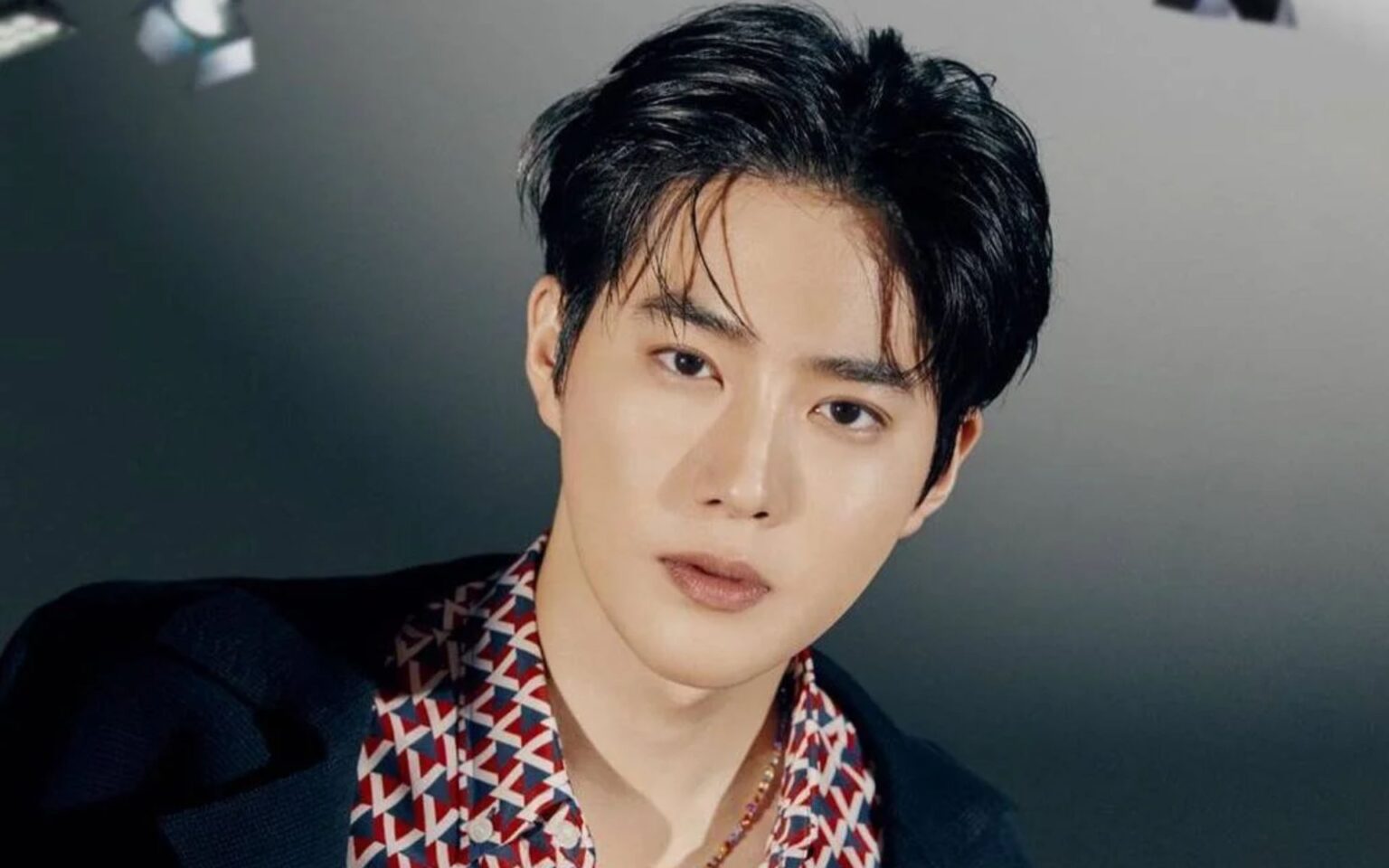 Suho do EXO Envia Mensagem Empolgante aos Fãs Brasileiros Durante Divulgação de Novo Drama suho