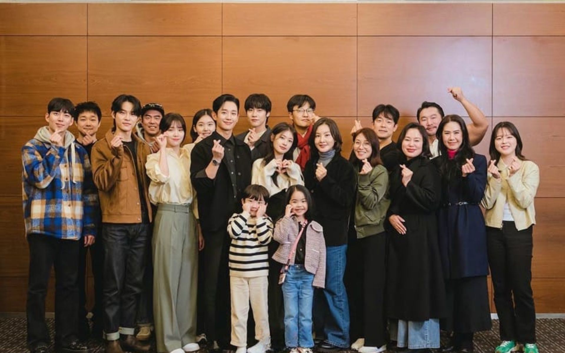 "Love Next Door" Estrelado por Jung So Min e Jung Hae In, Anuncia Data de Estreia 1 Love Next Door