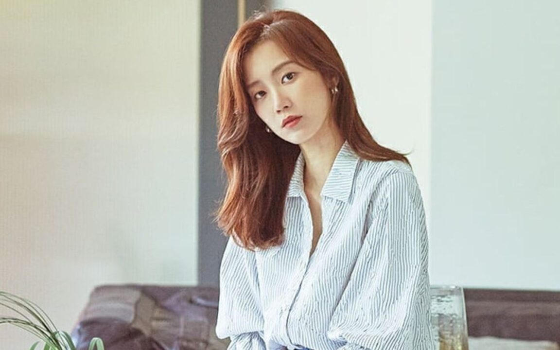 Estreia de "Cinderella at 2 AM" com Shin Hyun Been e Moon Sang Min é Anunciada 3 Shin Hyun Been carreira