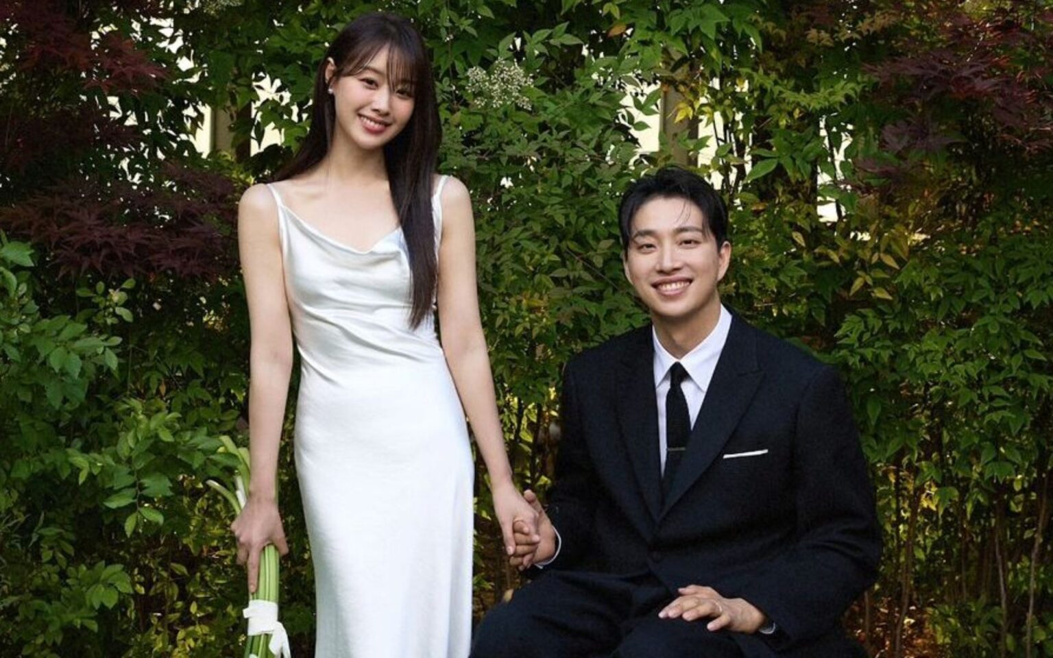 Song Ji Eun e Park We Anunciam o Casamento em Postagens Emocionantes nas Redes Sociais Song Ji Eun e Park We Anunciam o Casamento em Postagens Emocionantes nas Redes Sociais