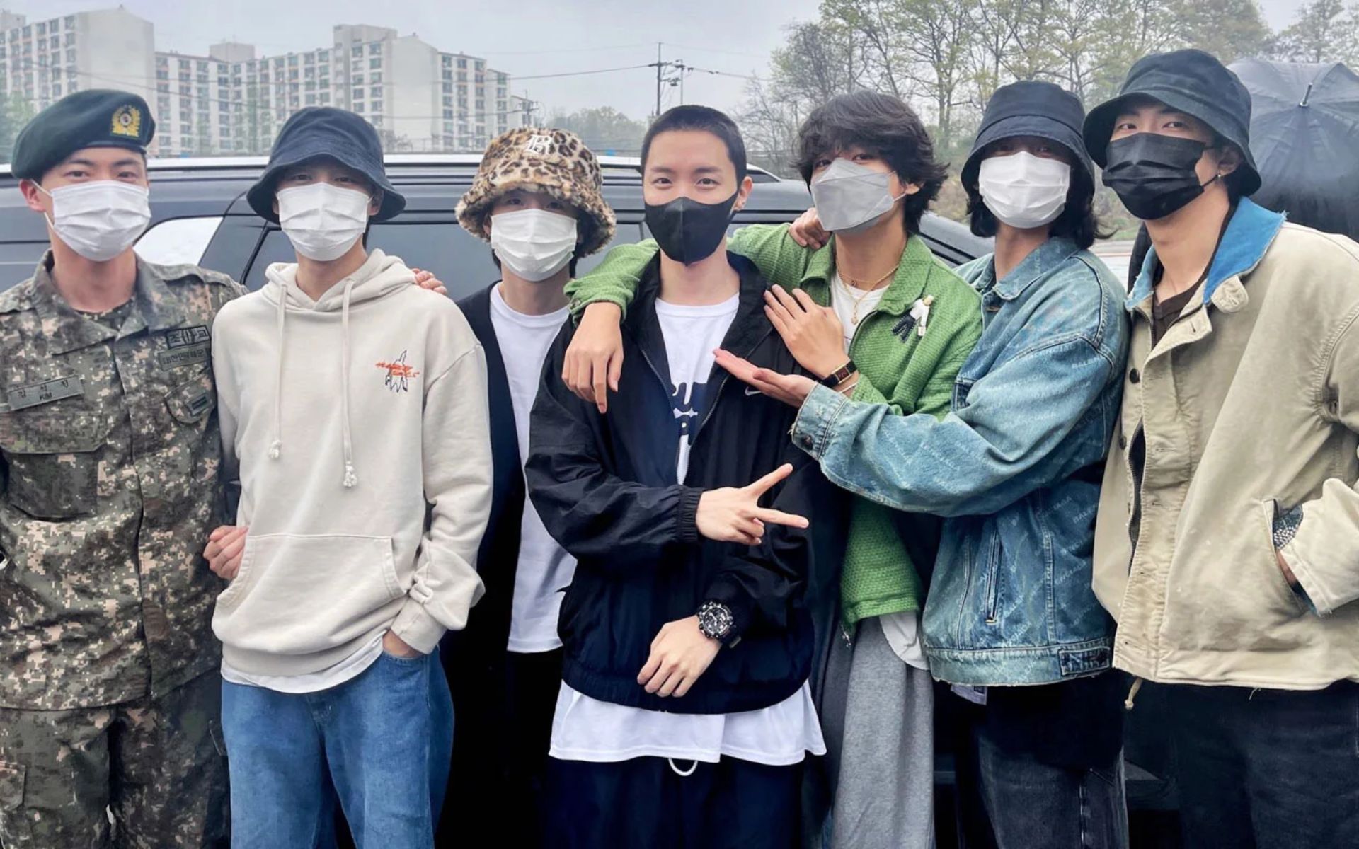 Jin, do BTS, confirmado em novo reality show da Netflix 2 Design sem nome 2