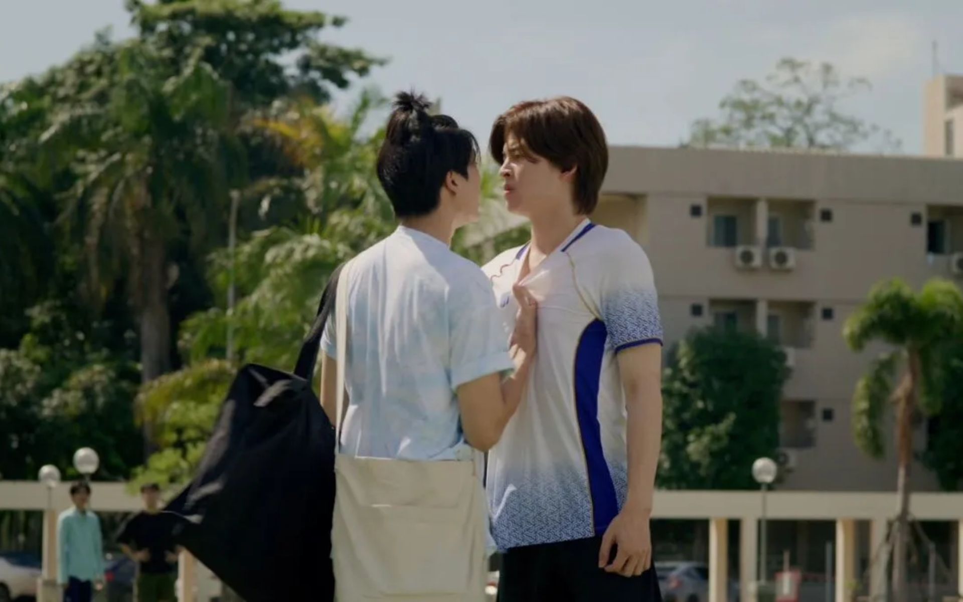 Somos amigos (We Are) 13 Somos amigos 3