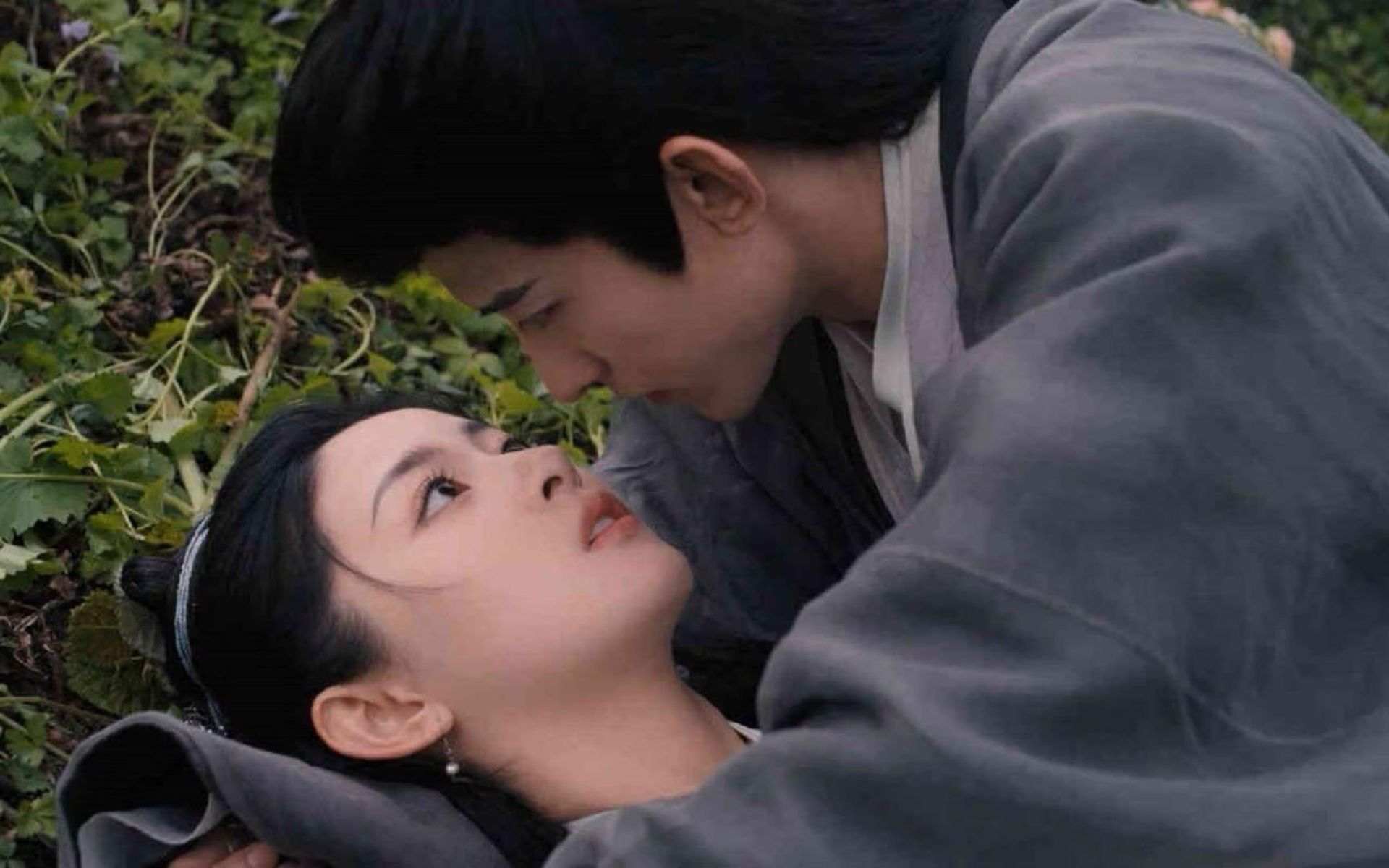 Amanhecer entre nuvens ocultas 6 Amanhecer entre nuvens ocultas 3