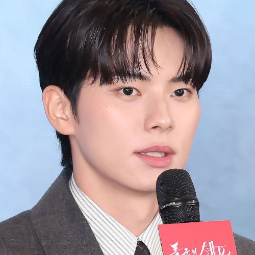 Bon Appétit, Vossa Majestade 2 Lee Chae min 1