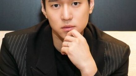 Hong, a Infiltrada 8 Ko Kyung pyo