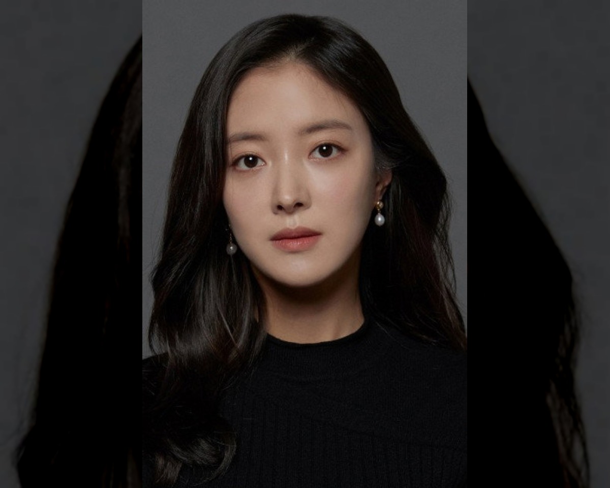 Lee Se-young como Rashta Isqua