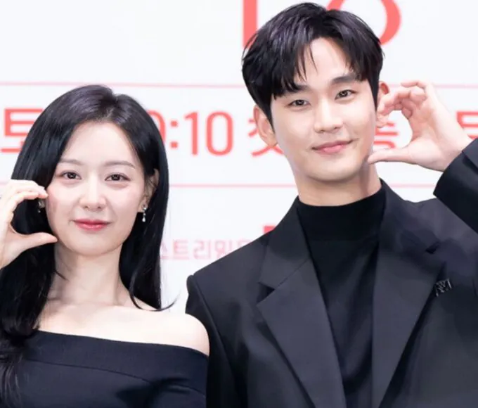 Rumores de relacionamento entre Kim Soo Hyun e Kim Ji Won de Queen of Tears