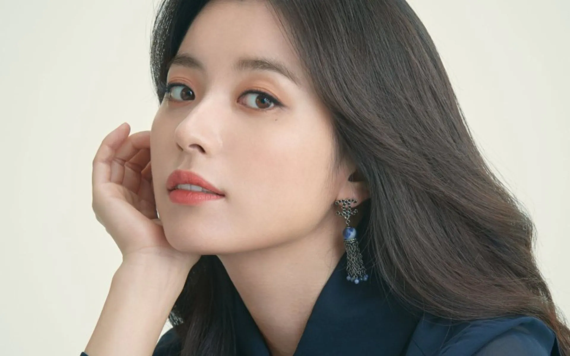 Han Hyo Joo