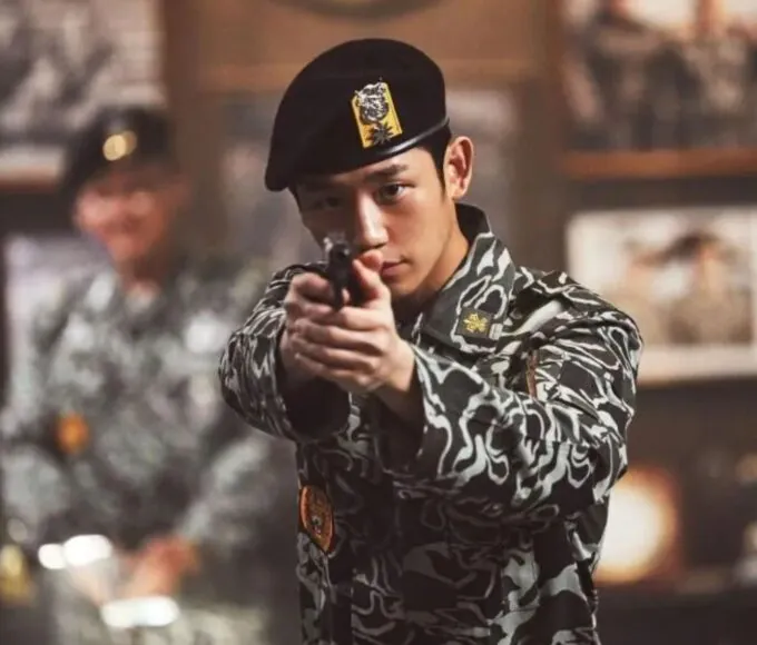 Jung Hae In retorna ao papel de policial em "Eu, o Carrasco"