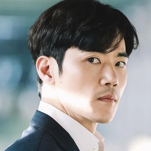 Kim Kang Woo