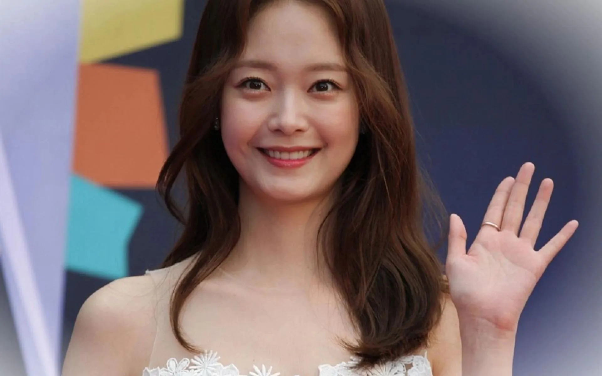 Jeon So Min retorna aos dramas com nova produção da KBS após dois anos