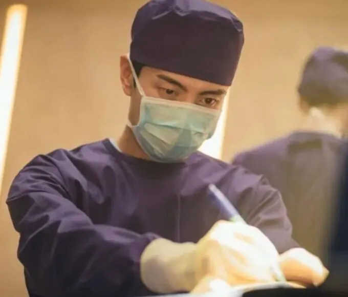 Lee Min Ki interpreta um médico talentoso em Face Me